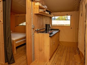 2 bedrooms, Internet, bed sheets