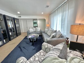 Smart TV - The Green House-10-15min drive to Downtown Denver (Thornton)