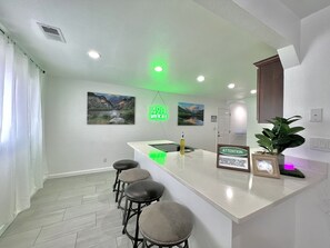 Interior - The Green House-10-15min drive to Downtown Denver (Thornton)