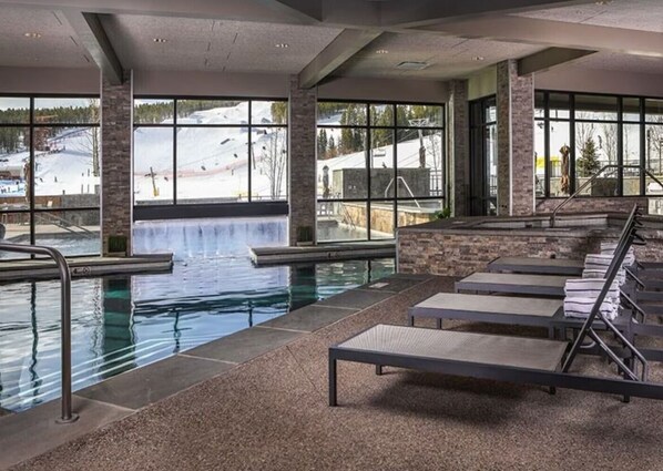 Pool - Beautiful Mountain Timeshare on Peak 8 (Breckenridge)