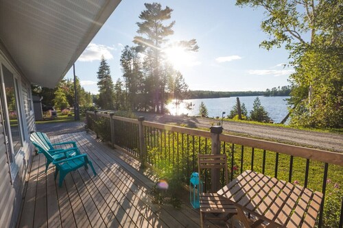 2 Cottages Side-by-Side - Waterfront -Hot Tub-Pets