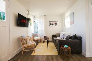 Fernseher, Tischfußball