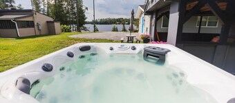 Waterfront-Pet Friendly-HotTub-Firepit-BBQ