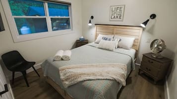 3 bedrooms, desk, iron/ironing board, WiFi