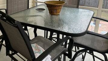 Outdoor dining