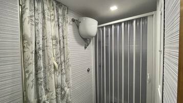 Dusch, hÄrtork, bidé och handdukar