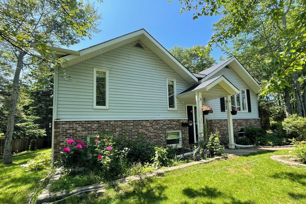 Sunnyside Cozy Home Stay in Summerside
