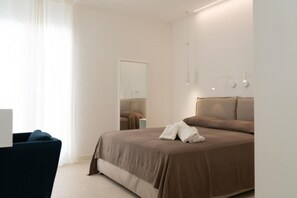 2 bedrooms, bed sheets