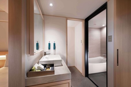 DoubleTree by Hilton Kyoto Higashiyama - Image 11