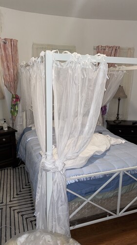 Romantic Couples Room