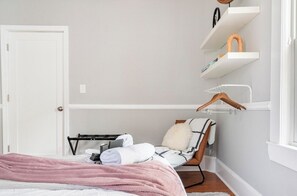 Interior - Luxe apartment at MIT/Harvard with FREE parking (Cambridge)