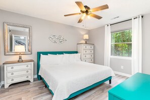2 habitaciones, escritorio, tabla de planchar con plancha y wifi gratis 