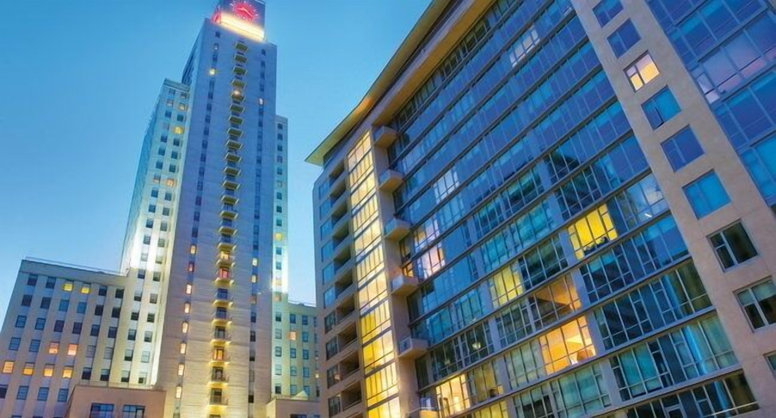 Stylish condo, heart of Downtown