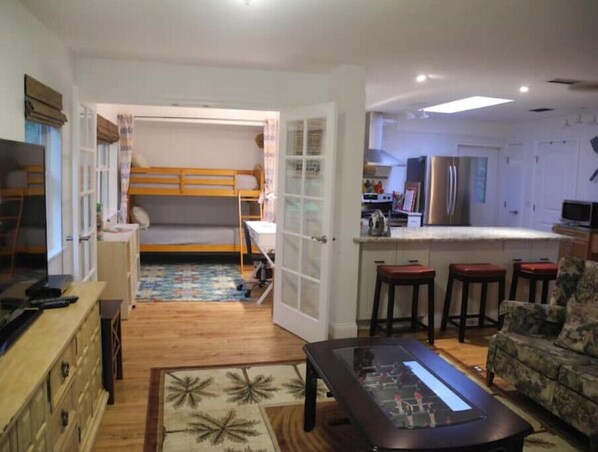 Smart TV - Scallop Hut - Old Homosassa (Homosassa)