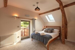 2 bedrooms, iron/ironing board, travel crib, free WiFi