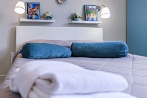 Fer et planche à repasser, Wi-Fi gratuit, draps fournis