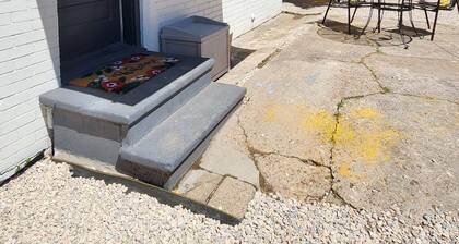 Adorable & Romantic French Corner by Downtown, The Heights & WOMH - Pet Friendly