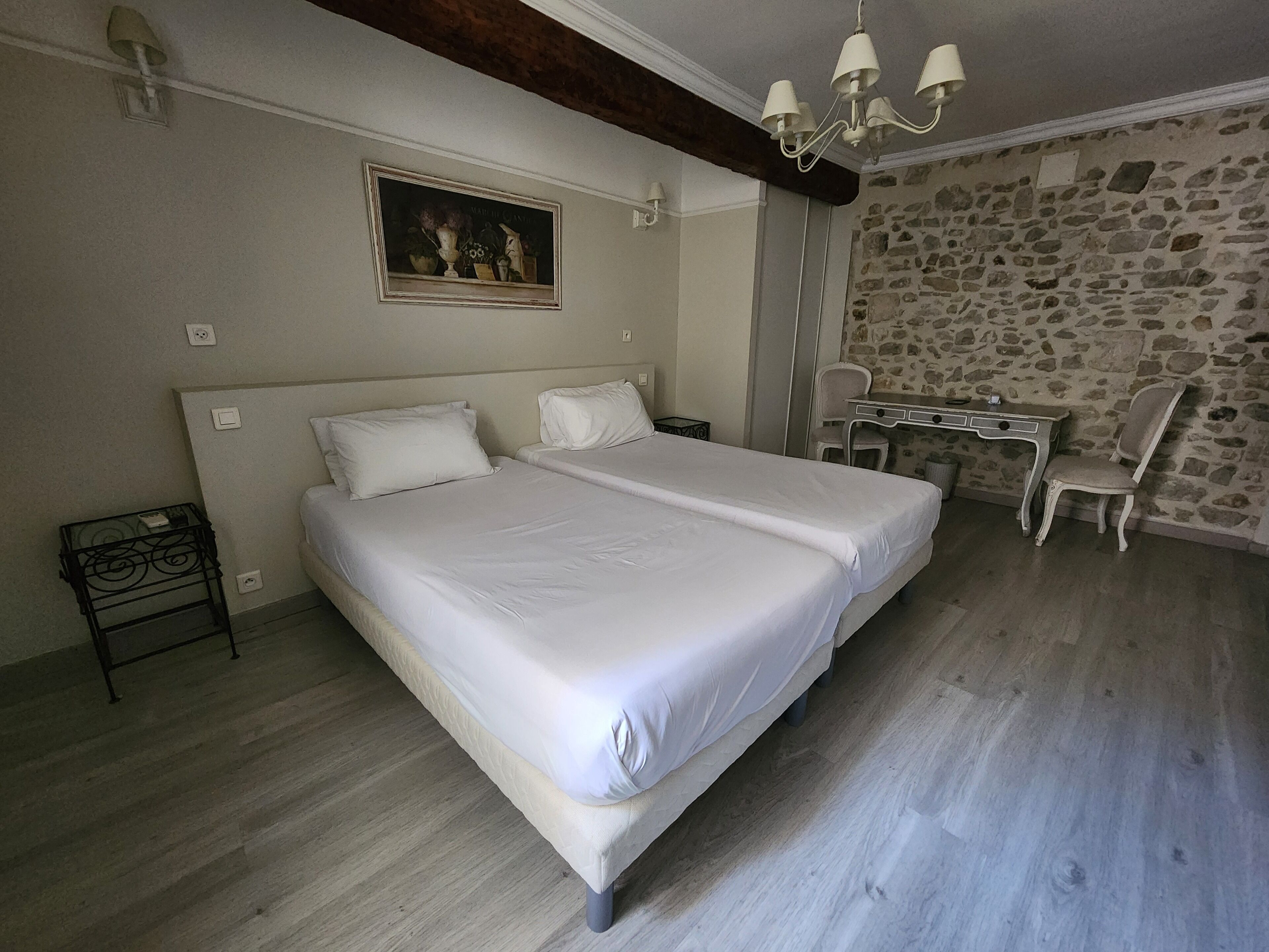 Ropa de cama de alta calidad y cortinas blackout 