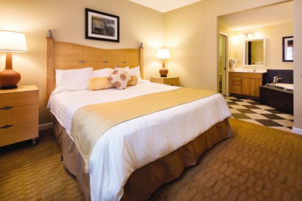 1 Bedroom Deluxe, Ocean View, Upper Level, on Myrtle Beach, Wyndham Ocean Blvd!!