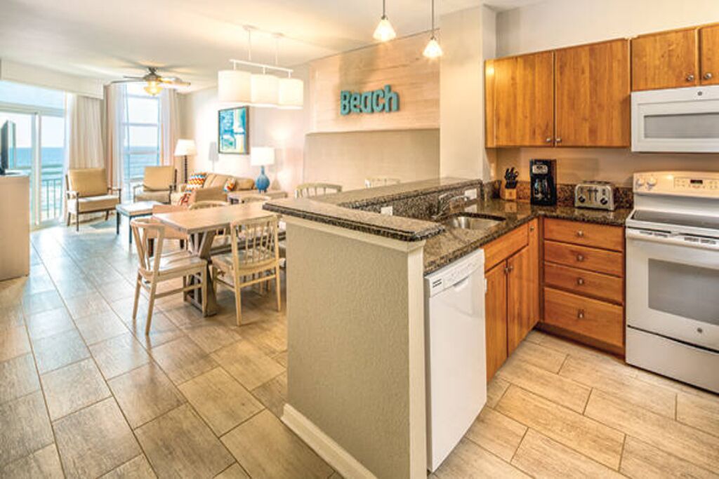 1 Bedroom Deluxe, Ocean View, Upper Level, on Myrtle Beach, Wyndham Ocean Blvd!!