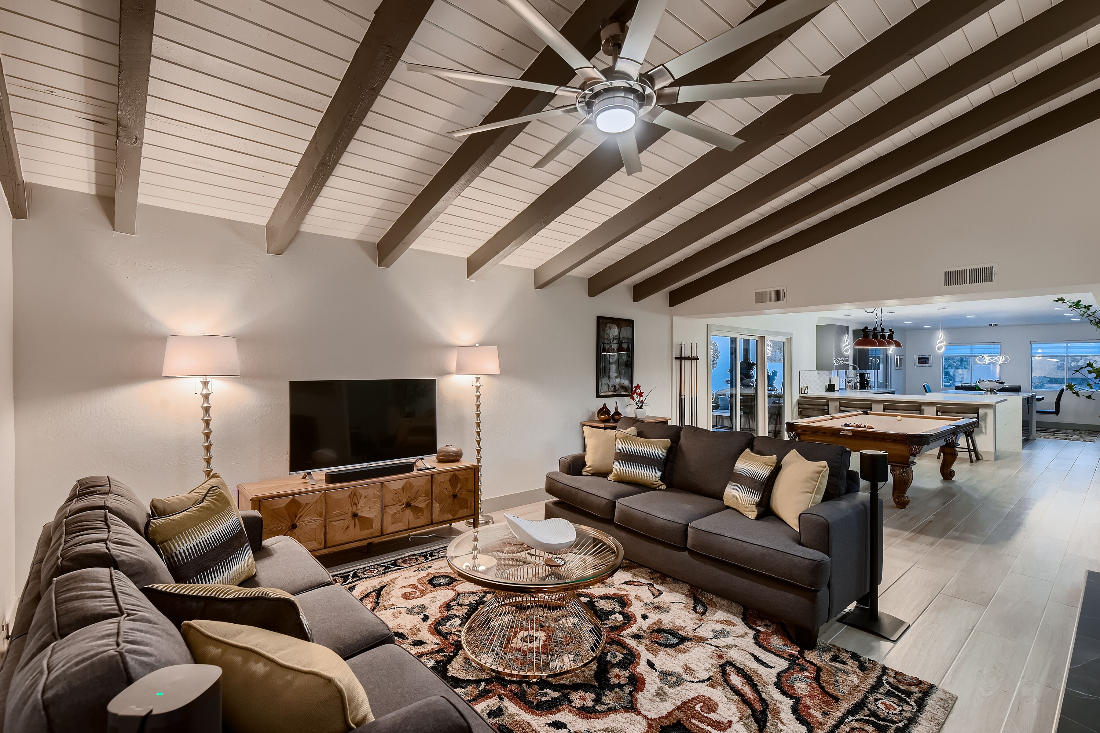 Luxe Oasis Mins to Old Town, Golf, Casino, Spring Training + Heated Pool & Spa
