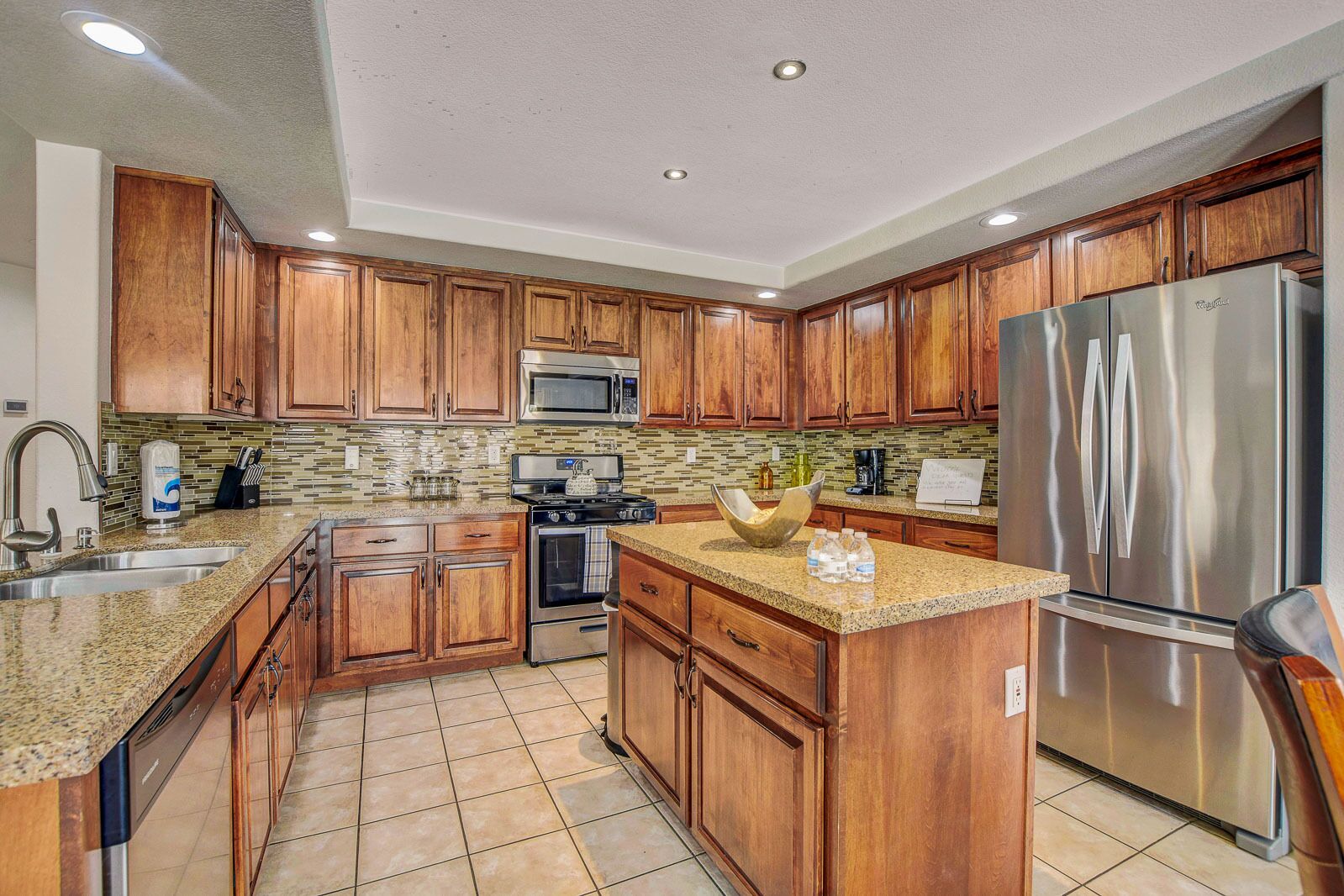 Amazing Summery Retreat~Pool-Spa-BBQ~South Strip