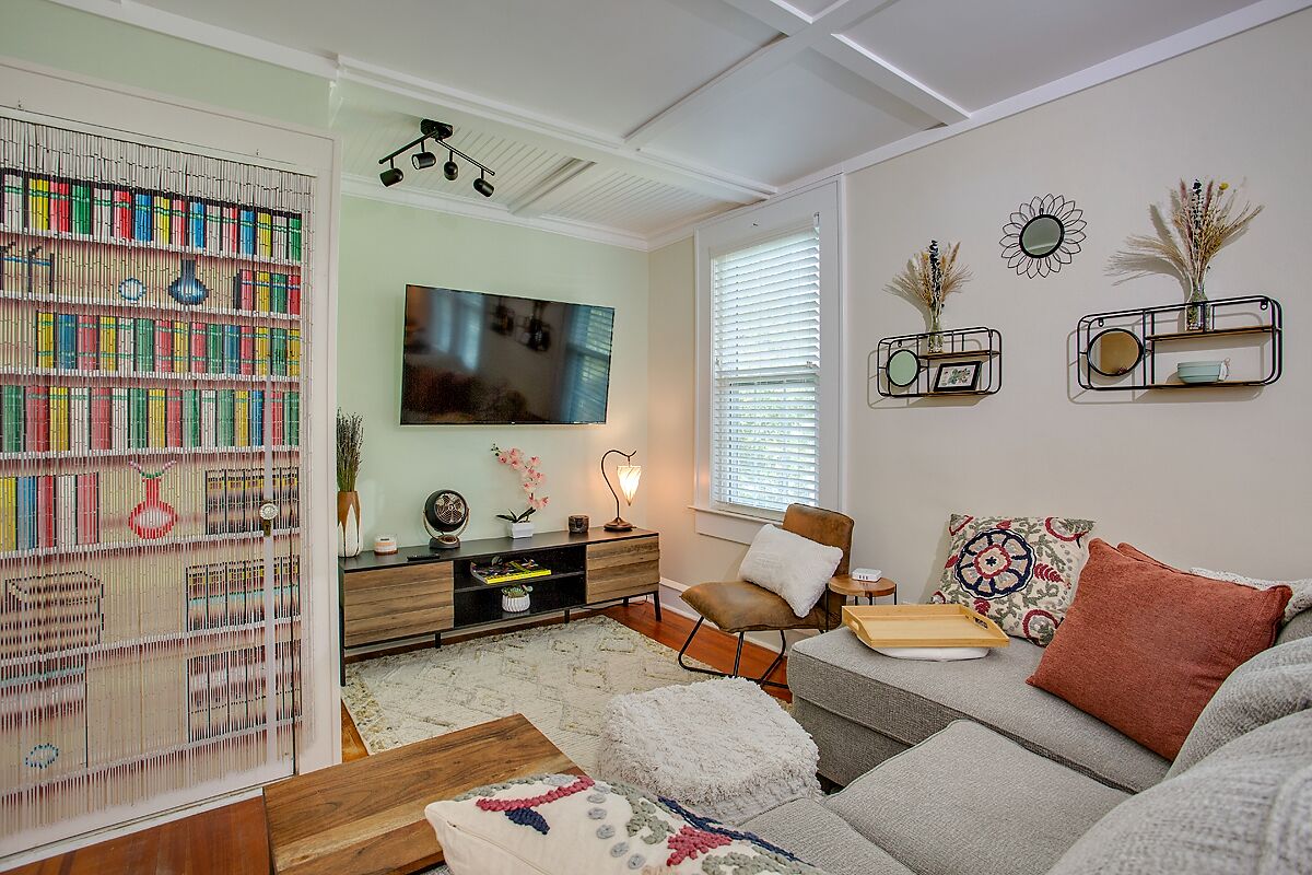 Luxury Oasis near FSU w/King bed