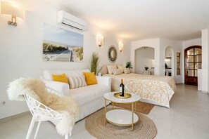 Free WiFi, bed sheets - WELCS ESTUDIO 057 EMP Frente al Mar (Empuriabrava)
