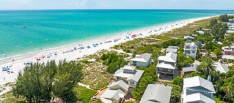 Direct Beachfront Home, Steps to the Sand! Private Pool, Amenities for All!