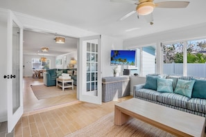 Smart TV, books - Vacation Home with Private Pool and Cornhole! Short Walk to the Beach and Shops (Anna Maria)