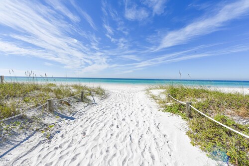 Gulf Front Condo with Beach Access! - Sunset Sands at Capri