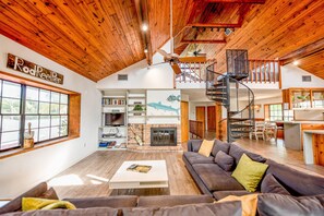 Smart TV, fireplace, offices