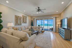 TV, offices - Stunning Beachfront Condo with Pools, Direct Beach Access and Views! (Bradenton Beach)