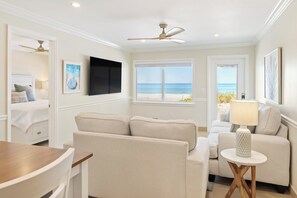 Smart TV, offices - Beachfront Condo! Your Ideal Anna Maria Island Getaway! - Shell Cove (Bradenton Beach)