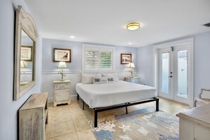 4 bedrooms, desk, free WiFi, bed sheets