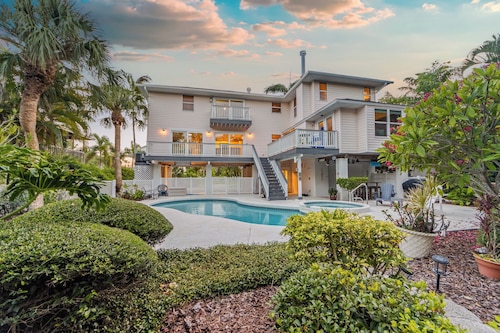 Private Canal Front Home! Heated Pool and 24 ft Boat Dock! - Tarpon Pointe