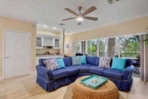 TV, table tennis - AMI Home Close to the Beach with Ping Pong, Private Pool and Spa! - Quiet Palms (Holmes Beach)