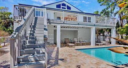 Canal Front Home with Private Dock, Saltwater Pool, Kayaks - Magnolia Breeze