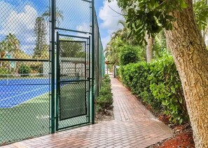 Sport court - Beachfront Condo, Pool, Tennis Court, and Private Balcony - Sun Plaza West 110 (Holmes Beach)