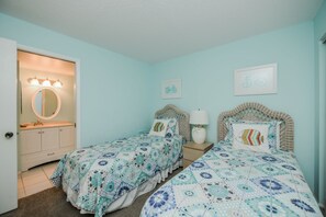 2 chambres, fer et planche à repasser, accès au Wi-Fi (inclus)