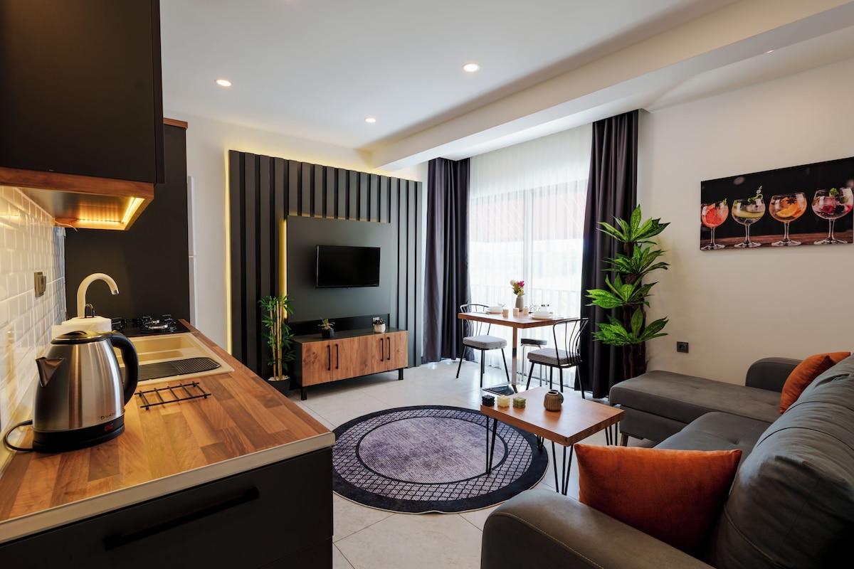 Living area | 42-inch Smart TV with digital channels, TV