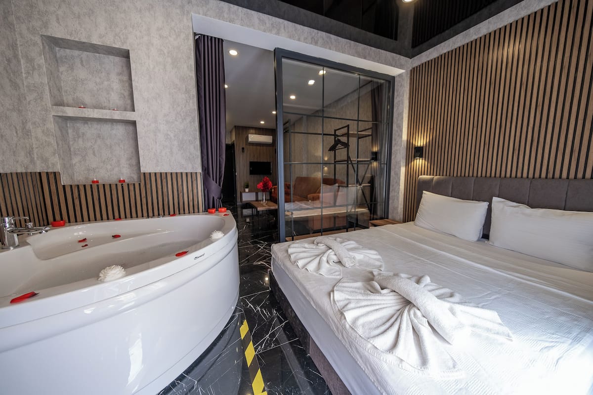 Honeymoon suite | 1 slaapkamer, luxe beddengoed, een gratis minibar