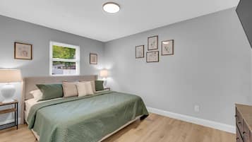 4 habitaciones, tabla de planchar con plancha, wifi y ropa de cama