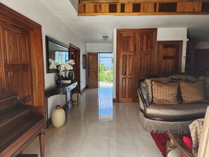 Smart TV, computer monitors, printers - Upscale, Large country estate overlooking Spring Valley & the Caribbean Sea (Tower Isle)