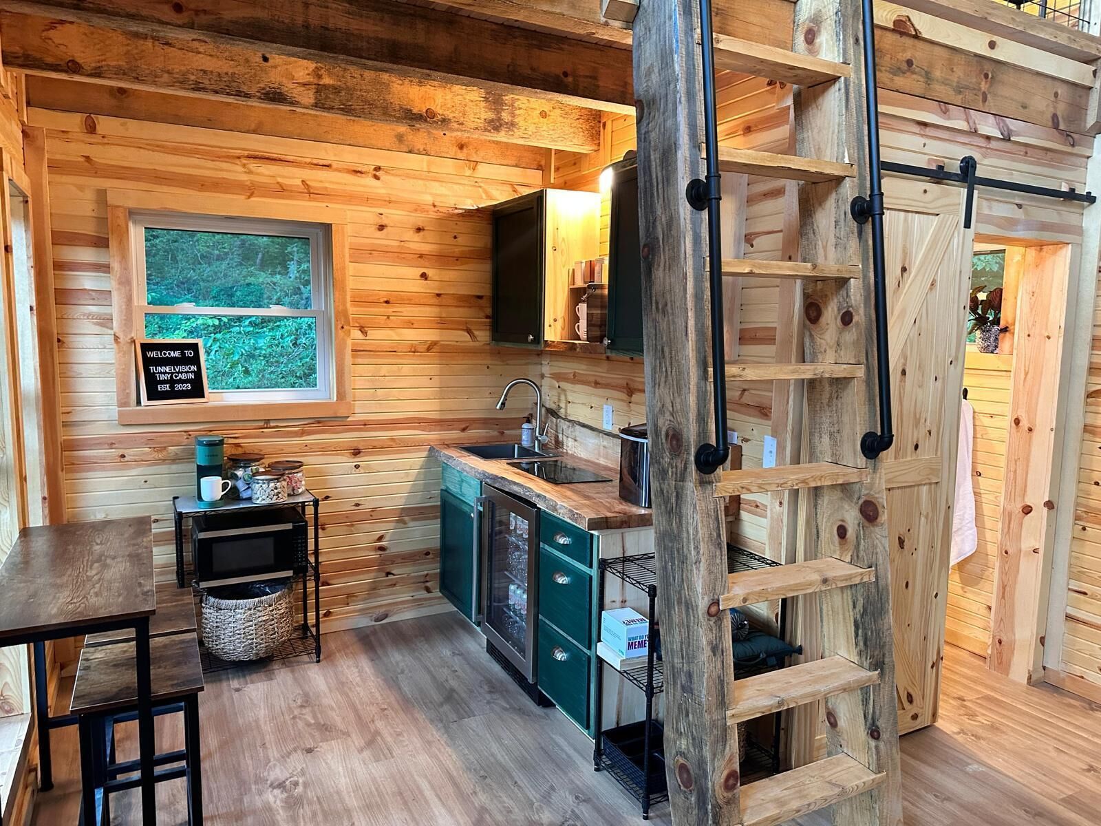 Cabin for two with an awesome view