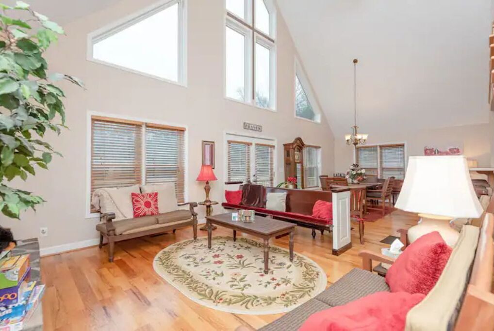 Cross Creek Retreat NC Mountains 2BR Cabin