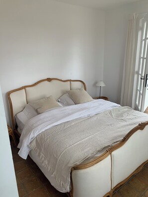 4 chambres, accès au Wi-Fi (inclus), literie fournie