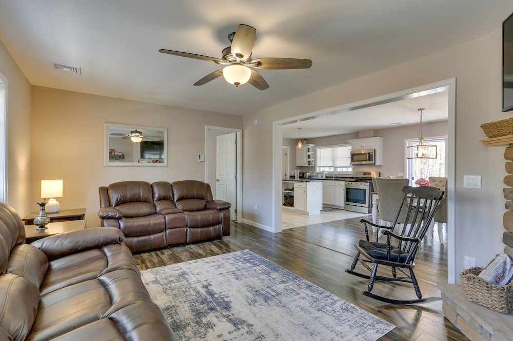 Lake Ariel Vacation Rental Near Skiing & Hiking!