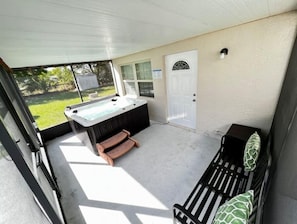 Terrace/patio - Home near the Beach w/ Hot-tub and Movie Room (Fort Pierce)