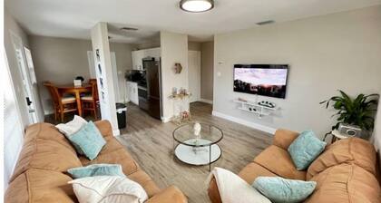 Home near the Beach w/ Hot-tub and Movie Room